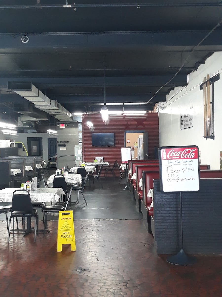 Hickory Cafe & Arcade-3